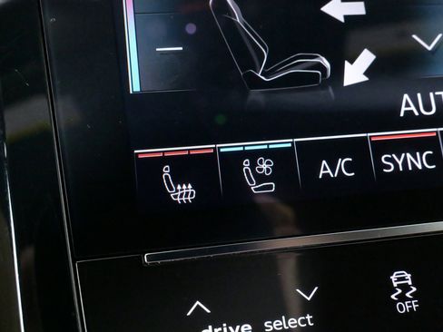 Used 2024 Audi Q8 e-tron Premium Plus w/ Premium Plus Package image 64