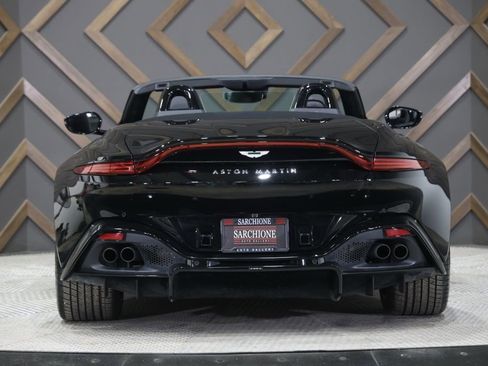 Used 2022 Aston Martin V8 Vantage Roadster image 4