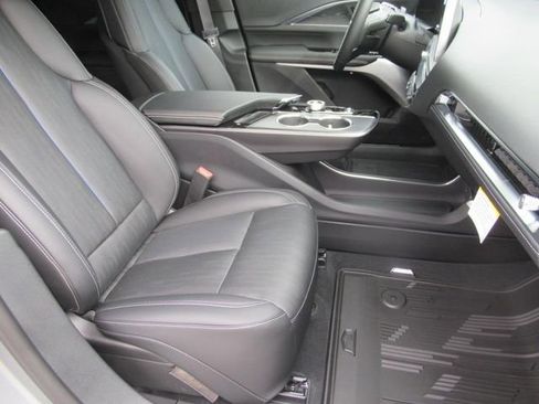 New 2026 Cadillac Lyriq V image 11