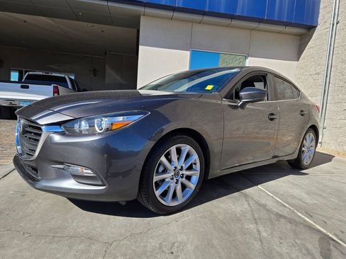 Used 2017 MAZDA MAZDA3 Touring w/ Popular Equipment Package image 2