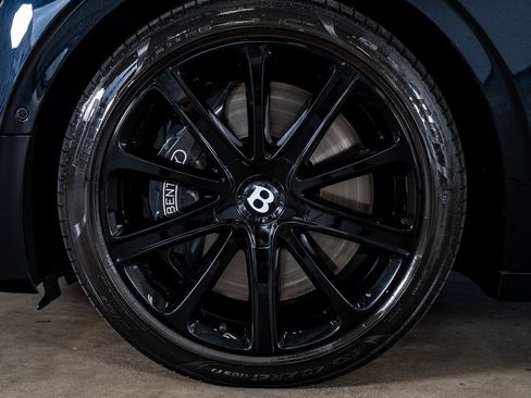 Used 2020 Bentley Flying Spur W12 image 10