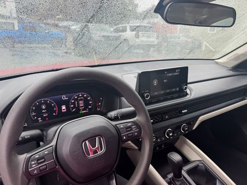 Used 2023 Honda Accord EX image 21