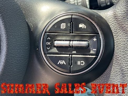 Used 2025 Kia Soul LX w/ LX Technology Package FWD image 23