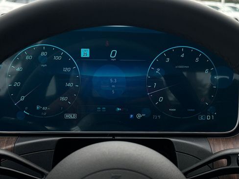 New 2026 Mercedes-Benz CLE 300 4MATIC Coupe image 6