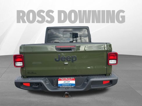 Used 2023 Jeep Gladiator Willys image 5