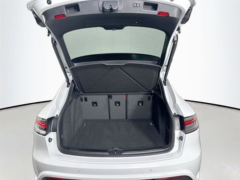 Certified 2026 Porsche Macan S AWD/4WD image 38