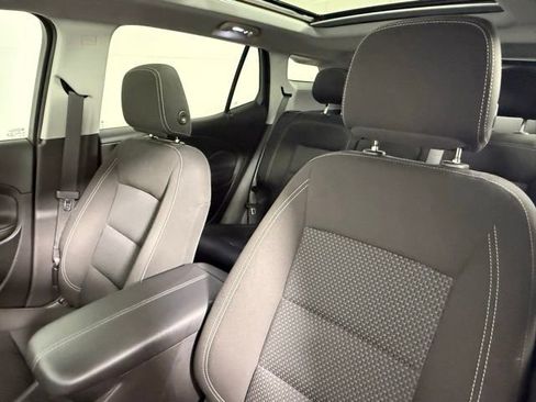 Used 2022 GMC Terrain SLE w/ Driver Convenience Package image 31