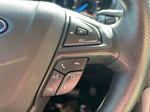 Used 2020 Ford Edge SE FWD image 27