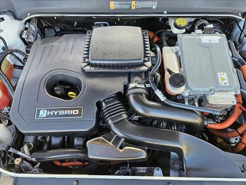 Used 2016 Ford Fusion SE FWD image 27