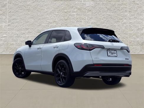 Used 2023 Honda HR-V Sport image 5