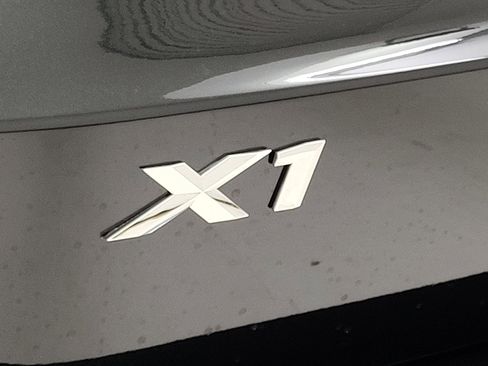 New 2025 BMW X1 xDrive28i w/ Convenience Package image 10