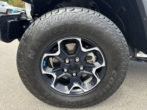 Used 2022 Jeep Wrangler Unlimited Rubicon 4xe w/ Cold Weather Group AWD/4WD image 18