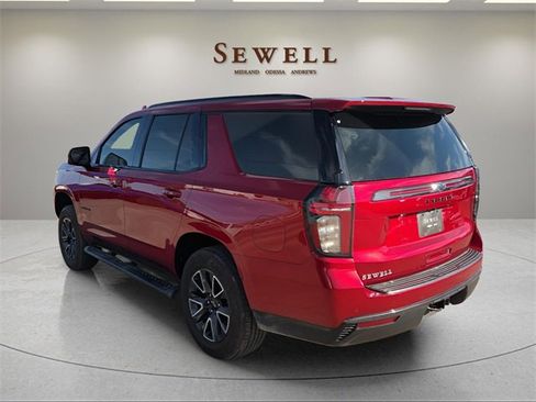 Used 2022 Chevrolet Tahoe Z71 w/ Luxury Package image 3