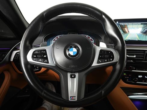 Used 2023 BMW M550i xDrive w/ Executive Package AWD/4WD image 16