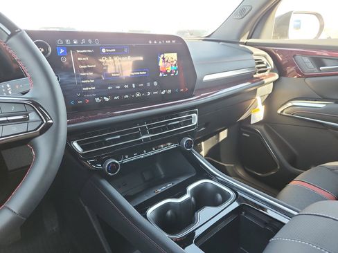 New 2026 Chevrolet Traverse RS image 20