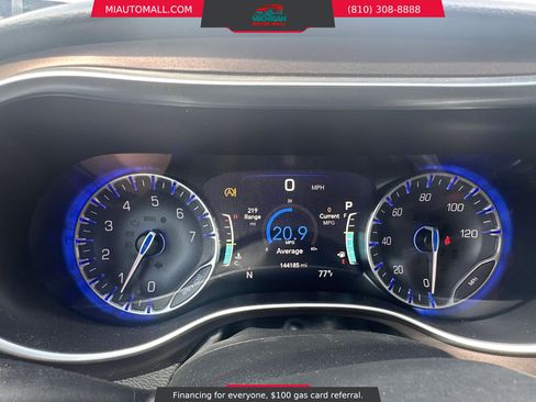 Used 2017 Chrysler Pacifica Touring-L Plus FWD image 10