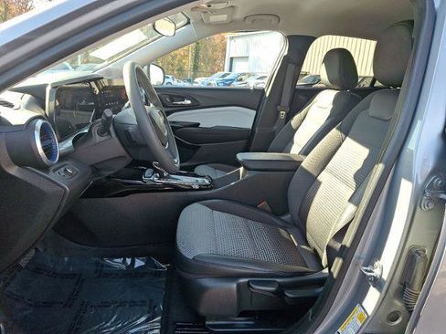 Used 2024 Chevrolet Trax LT image 13