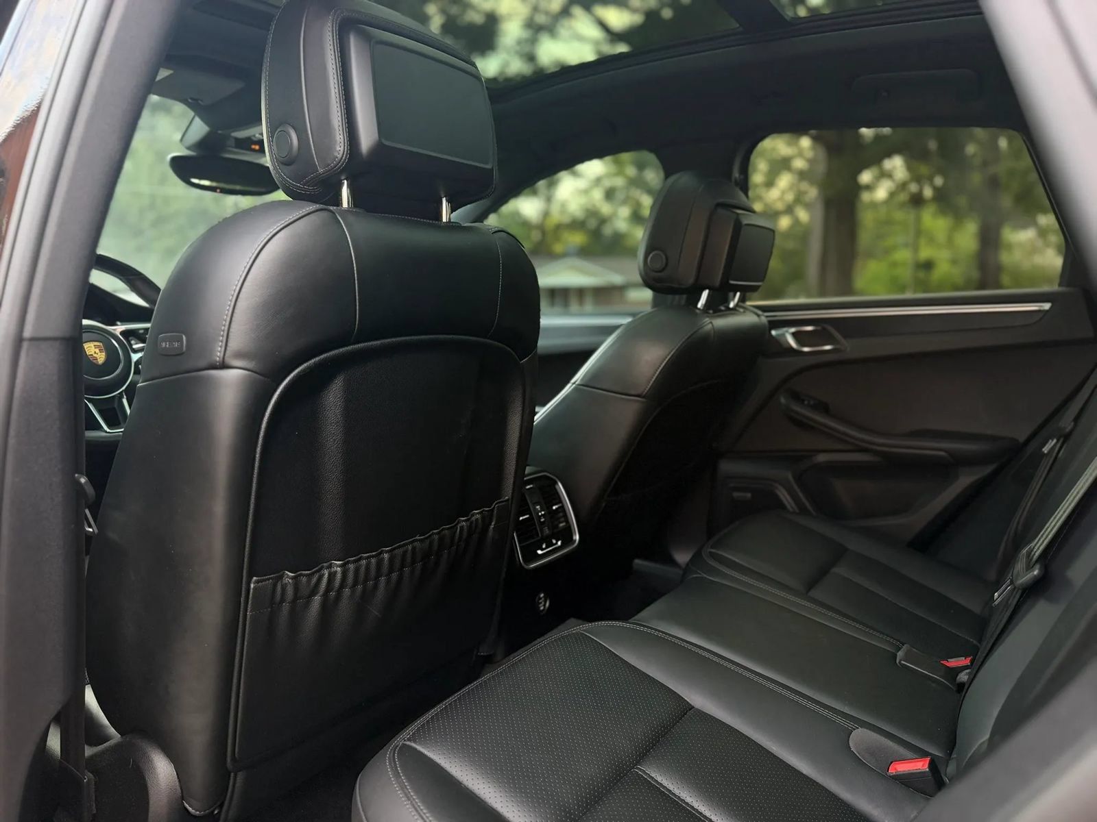 Used 2018 Porsche Macan GTS AWD/4WD image 11