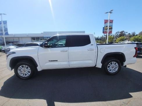 Used 2024 Toyota Tundra SR5 w/ SR5 Premium Package RWD image 5
