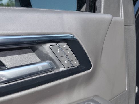 Used 2026 Chevrolet Tahoe High Country image 35