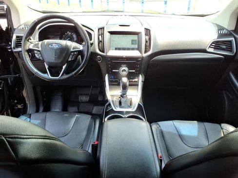 Used 2018 Ford Edge Titanium w/ Equipment Group 301A AWD/4WD image 7