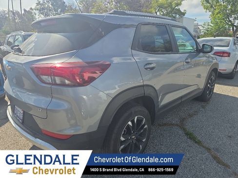 Used 2023 Chevrolet TrailBlazer LT w/ Convenience Package FWD image 8