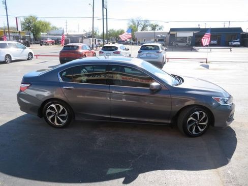 Used 2017 Honda Accord EX-L image 4