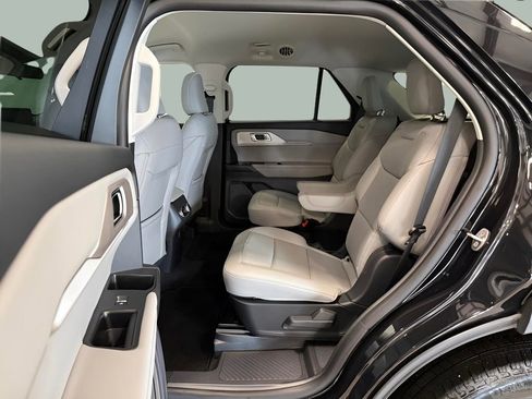 New 2026 Ford Explorer Active w/ Active Comfort Package AWD/4WD image 31