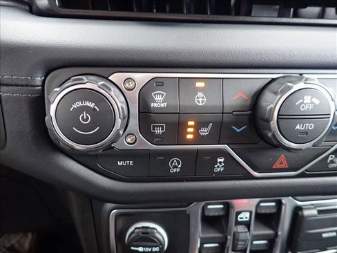 Used 2026 Jeep Wrangler Rubicon w/ Safety Group image 18