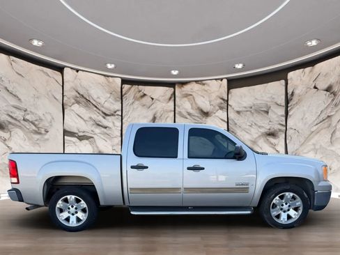 Used 2007 GMC Sierra 1500 SLE w/ Entertainment Package RWD image 4