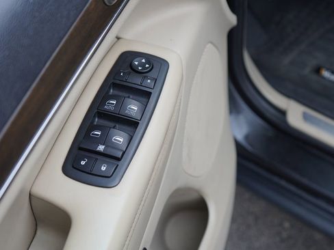 Used 2016 Jeep Grand Cherokee Limited AWD/4WD image 17