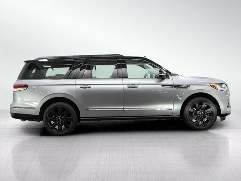 Used 2022 Lincoln Navigator L Black Label AWD/4WD image 7