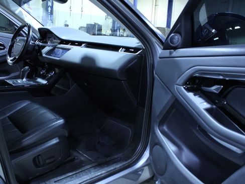 Used 2020 Land Rover Range Rover Evoque S image 29