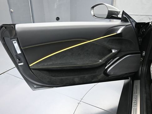 Used 2022 Ferrari Roma image 16