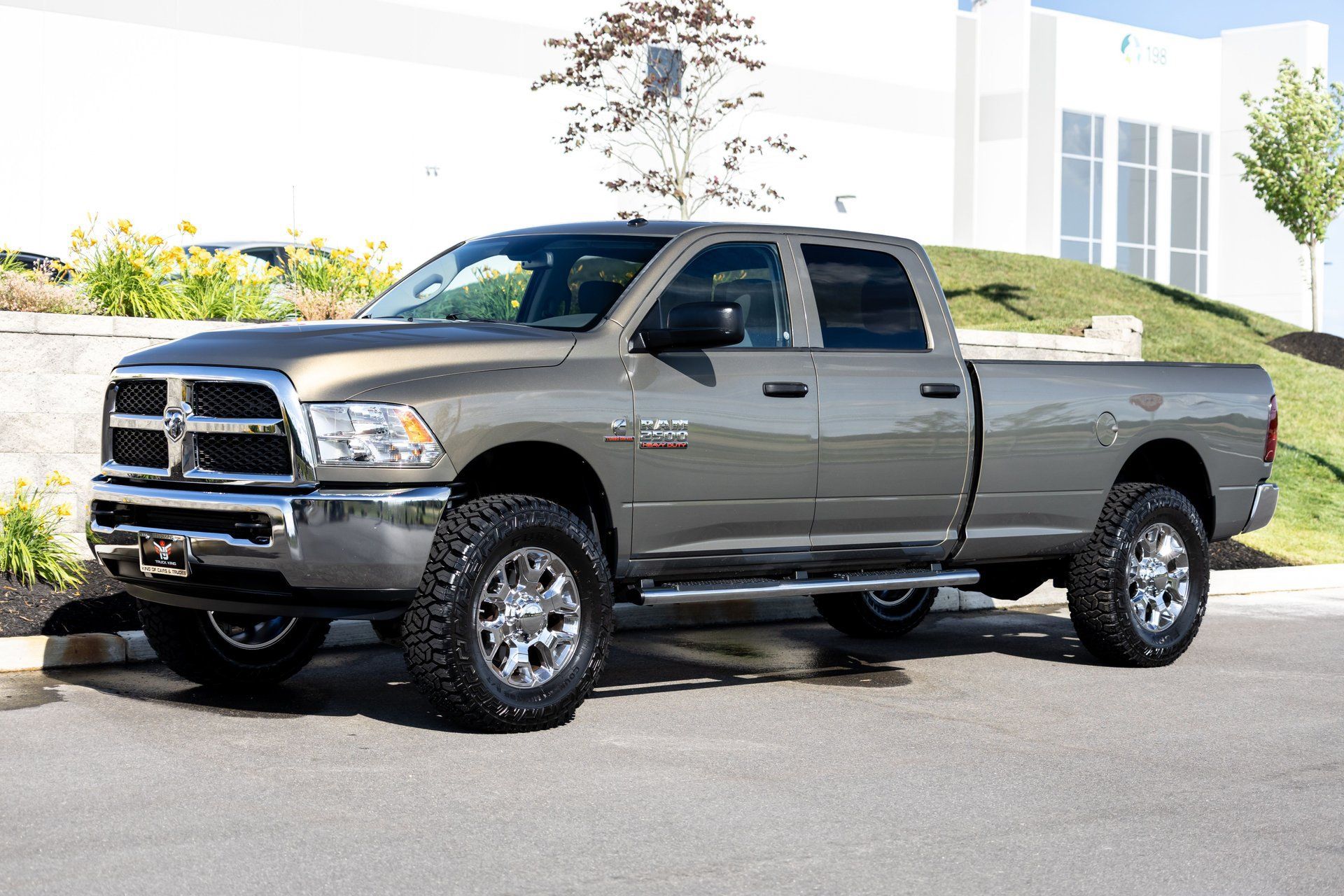 Used 2013 RAM 2500 Tradesman w/ Chrome Appearance Group AWD/4WD image 3