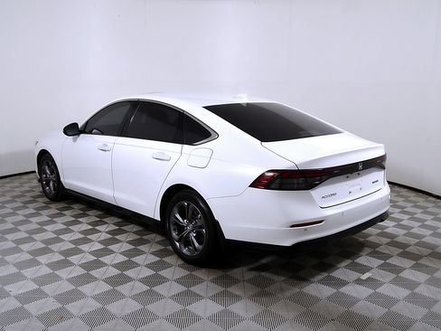 Used 2023 Honda Accord EX-L image 9