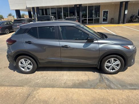 Used 2023 Nissan Kicks S FWD image 8