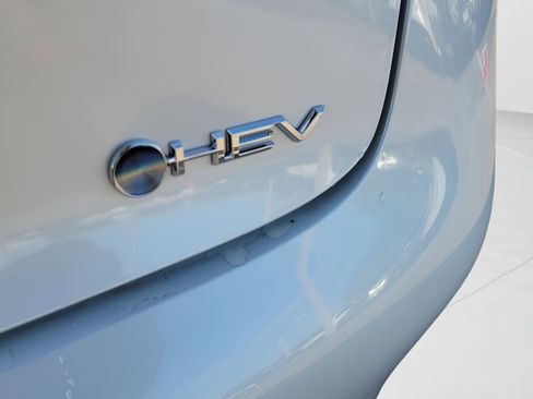 New 2026 Toyota Prius LE FWD image 7