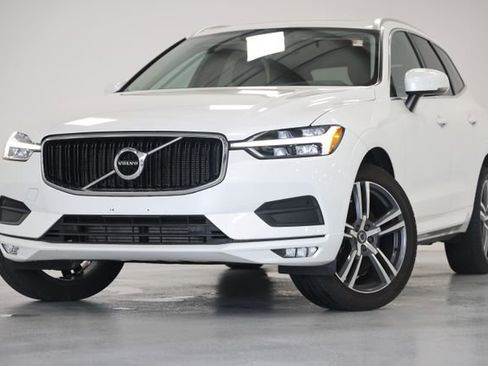 Used 2021 Volvo XC60 T6 Momentum image 8