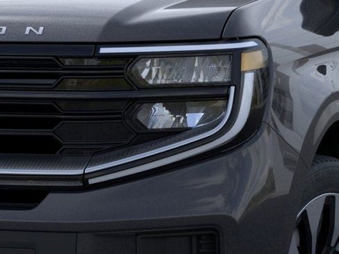 New 2025 Ford Expedition Platinum w/ Platinum Ultimate Package image 18