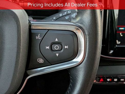 Used 2019 Volvo XC40 T5 Momentum AWD/4WD image 28