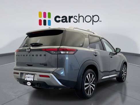 Used 2025 Nissan Pathfinder Platinum w/ Black Appearance Package AWD/4WD image 5