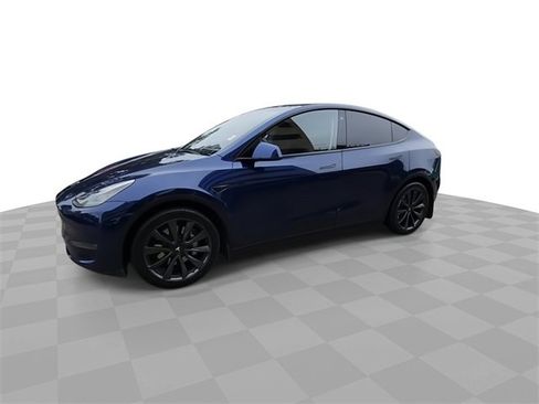 Used 2021 Tesla Model Y Long Range image 4