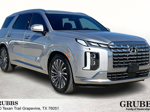 Used 2024 Hyundai Palisade Calligraphy image 1