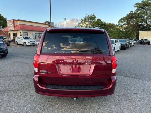 Used 2019 Dodge Grand Caravan SE FWD image 7