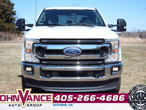 Used 2022 Ford F250 XLT w/ XLT Value Package image 2