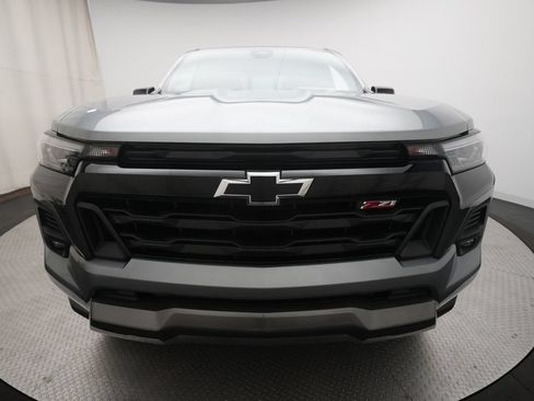 Used 2024 Chevrolet Colorado Z71 w/ Z71 Convenience Package 2 AWD/4WD image 21