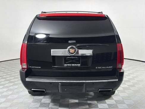 Used 2012 Cadillac Escalade Platinum AWD/4WD image 6