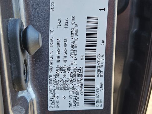 Used 2025 Toyota Sequoia SR5 AWD/4WD image 37