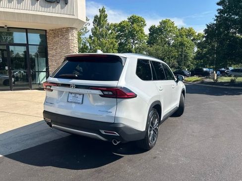 Used 2026 Toyota Grand Highlander AWD Hybrid image 7